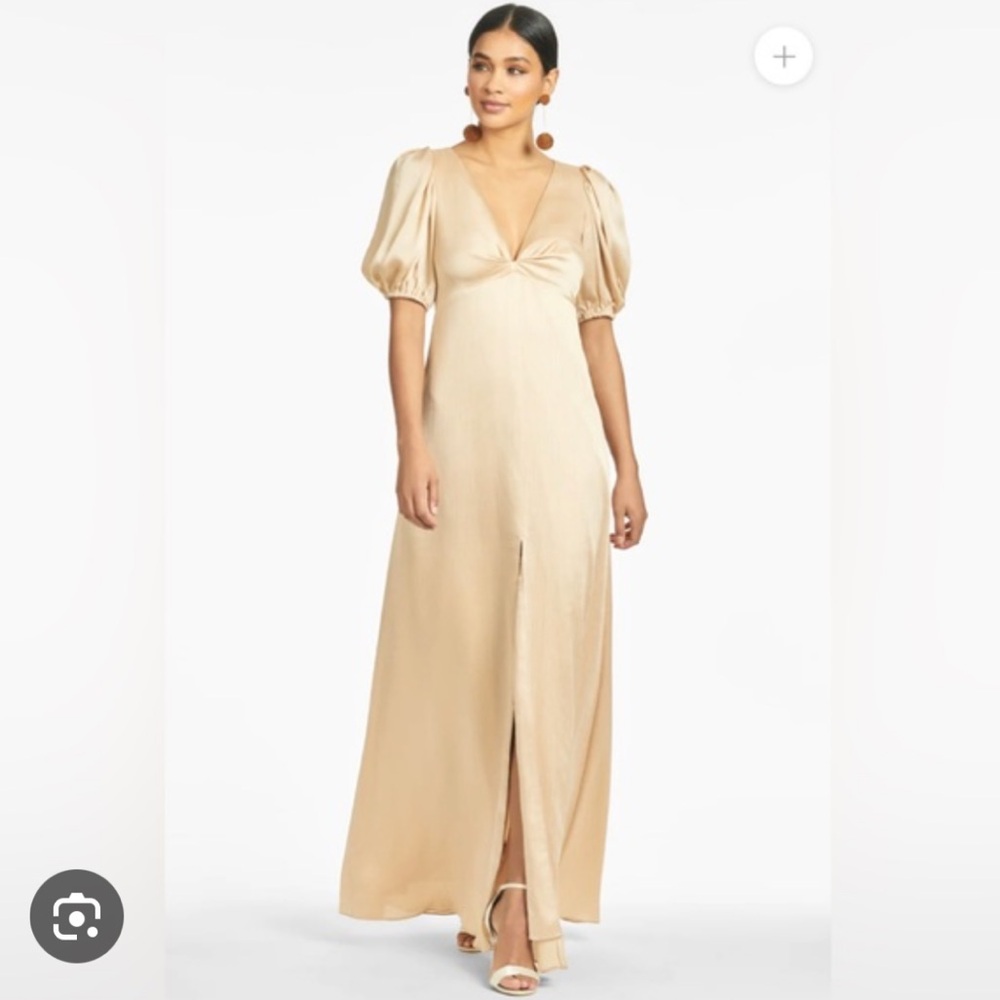 NWT Sachin + Babi Alli Gown in Champagne with Puff Sleeves and Plunge Neckline